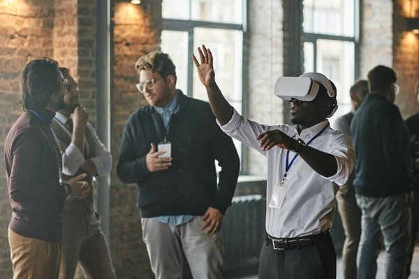 How can UK marketers leverage edge computing for real-time insights?